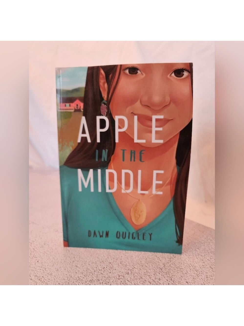 Apple in the Middle, Dawn Quigley, Contemporary Voices of Indigenous Peoples Ser